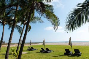 **Con Club de Playa y Alberca : Hasta 18 huéspedes**