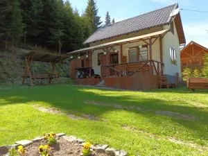 Csillag kulcsoshaz - 格奥尔盖尼