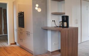 2 Bedroom Cozy Home In Fuhlendorf