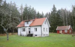 Beautiful Home In Mnsters With 2 Bedrooms