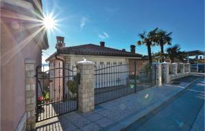 1 Bedroom Lovely Apartment In Piran