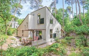 Three-Bedroom Holiday Home  room in Royanne