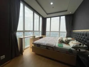 2BR Lovely Condo Amazing City View - Lexington - up to 5 ppl - Cimanggis