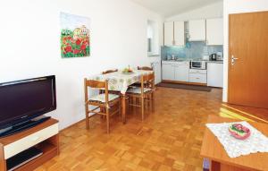1 Bedroom Lovely Apartment In Portoroz 