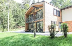 Cozy Apartment In Crinitzberg-Bärenwald - 艾本施托克