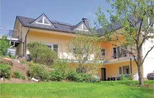 Amazing Apartment In Zweifelscheid - Zweifelscheid