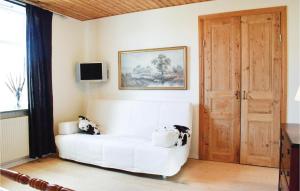 2 Bedroom Gorgeous Apartment In Ystad