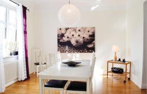 2 Bedroom Gorgeous Apartment In Ystad