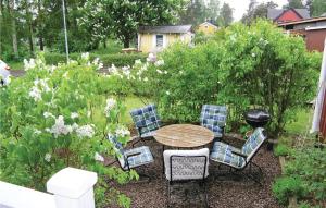 2 Bedroom Lovely Home In Hultsfred