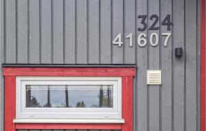 Stunning Home In Löttorp With Wifi