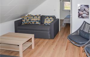 Stunning Home In Löttorp With Wifi