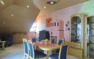 Beautiful Apartment In Lissendorf
