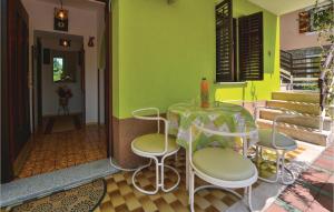 Cozy Apartment In Portoroz With Kitchen