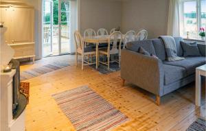 Beautiful Home In Värnamo With Wifi