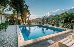 Pet Friendly Apartment In Herceg Novi