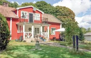 Three-Bedroom Holiday Home In Halltorp - Kulltorp