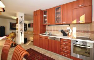 Lovely Home In Izola With Kitchen 