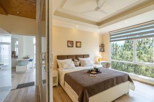 Pristine Pines by VEO, StayVista - 8BHK Mountain-View Villa with Table Tennis