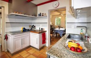Maisons de vacances Lovely Home In Condorcet With Wifi : photos des chambres