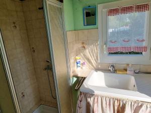 Chalets Chalet Dolus-d'Oleron, 3 pieces, 4 personnes - FR-1-246A-125 : photos des chambres