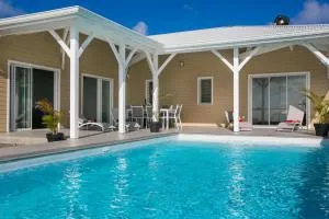 Villa Noyanny calme et élégante - Bazin