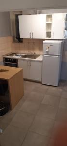 Cozy Apartment Mihaela with Balcony, Near Park Marjan & Old Town - Quiet Neighborhood