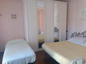 Chambre Double ou Lits Jumeaux avec Salle de Bains Privative Externe