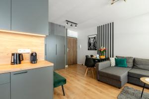 Apartament Jarzębinowy z ogródkiem