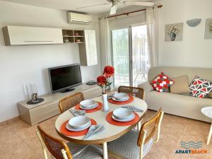 APARTBEACH LOS JUNCOS RESIDENCIAL PISCINAS y PETANCA