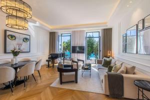 QUAI PROMENADE Brand-new! In front of the sea next to the old town