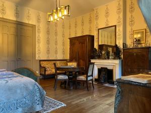 Maisons d'hotes Chateau des Faugs : photos des chambres
