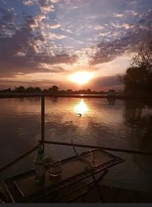 DELTA DUNĂRII -Casa IULIA -Partizani - Ilganii de Jos