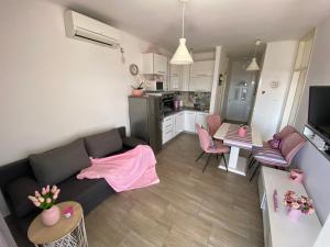 Golden View Penthouse