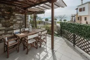 ILOI’s Villa in peaceful Village w. Private Beach - 科罗皮