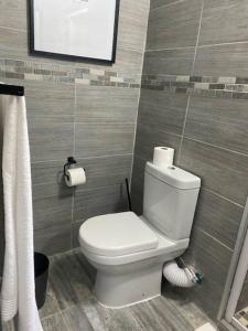 163 on Bez, Apartment 9