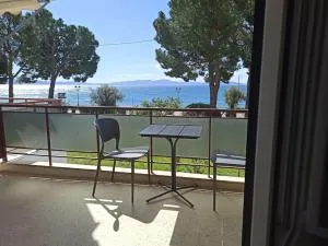 Lovely beachfront studio - Platanidia