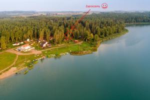 DOMEK LETNISKOWY NAD JEZIOREM