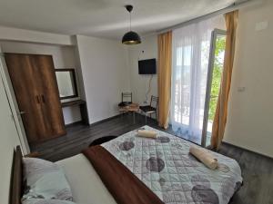 GOPO Guesthouse Elshani