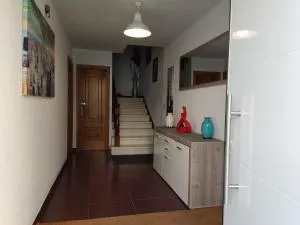 PRECIOSA CASA DE 4 HABITACIONES EN PLENO CORAZÓN DEL CAMINO DE SANTIAGO! - Merlán