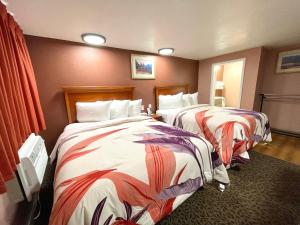 One-Bedroom Family Apartment room in Annie Oakley Motel Oakley