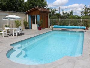 Maisons de vacances Maison familiale avec piscine pres de Bergerac, ideale pour randos et visites historiques - FR-1-616-112 : photos des chambres