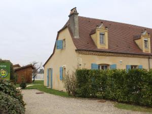 Maisons de vacances Maison familiale avec piscine pres de Bergerac, ideale pour randos et visites historiques - FR-1-616-112 : Maison de Vacances (6 Adultes)
