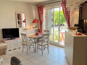 Appartement Dives-sur-Mer, 2 pièces, 3 personnes - FR-1-487-232