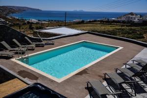 Frankieās Sunrise villa