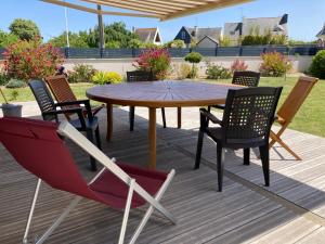 Maisons de vacances TROUZ AR MOR a 100m de la plage, jardin clos : photos des chambres