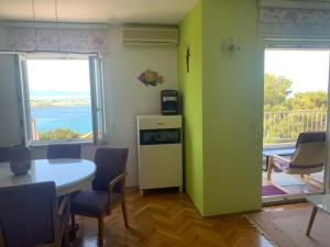 Family Apartment Green with a sea view and a free parking