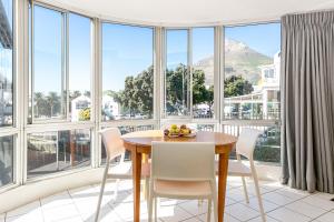 Apartment room in Village Apartments - Camps Bay