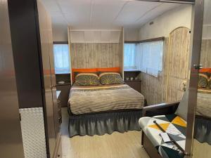 Campings La Caravane LE NID DOUILLET : Chambre Double