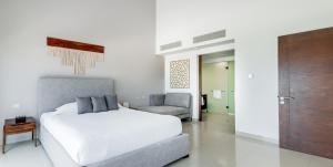 Casa Los Mares ocean front penthouse condo