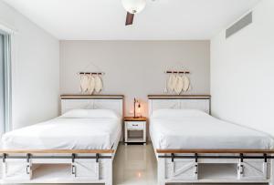 Casa Los Mares ocean front penthouse condo